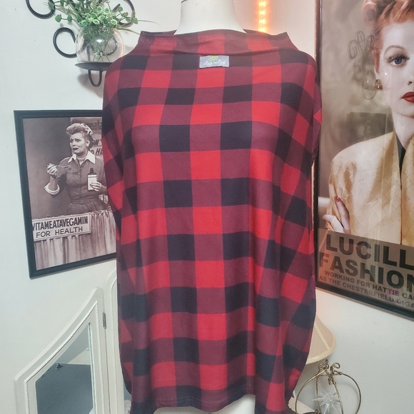 Multi Use Buffalo plaid nursing cover - Picture 3 of 7
